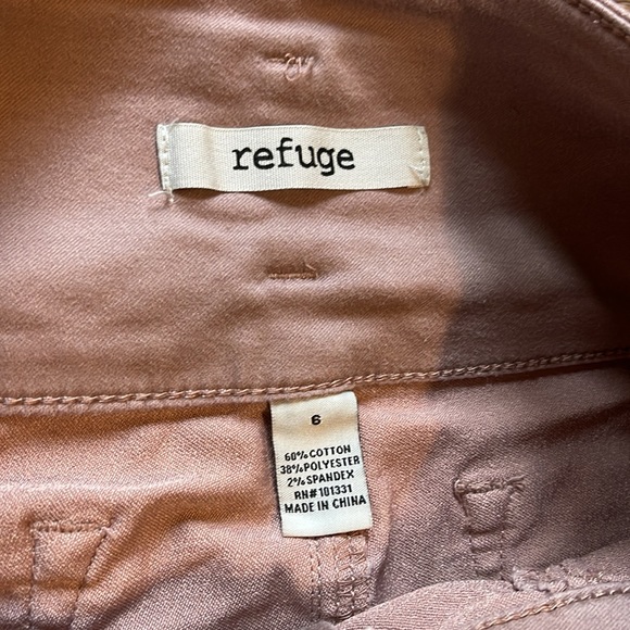 Pink Pants - Picture 3 of 3